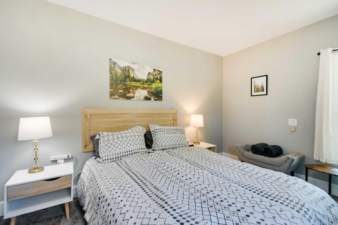 Waterfront Mariposa Hideaway Hot Tub And Mtn Views! Βίλα Εξωτερικό φωτογραφία